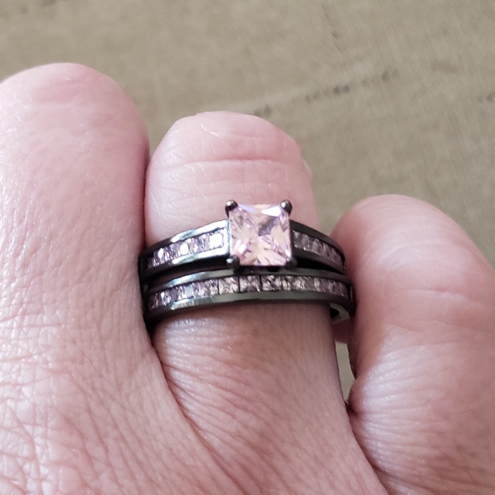 Ring - Picture 2 of 2